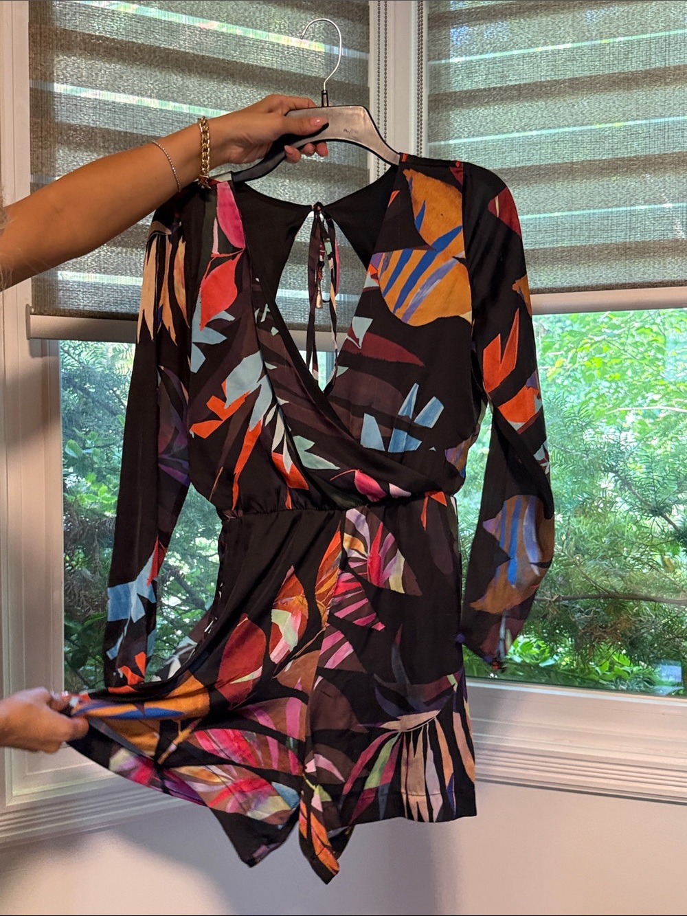 Women’s Black Floral Abstract Long-Sleeve Wrap Dress